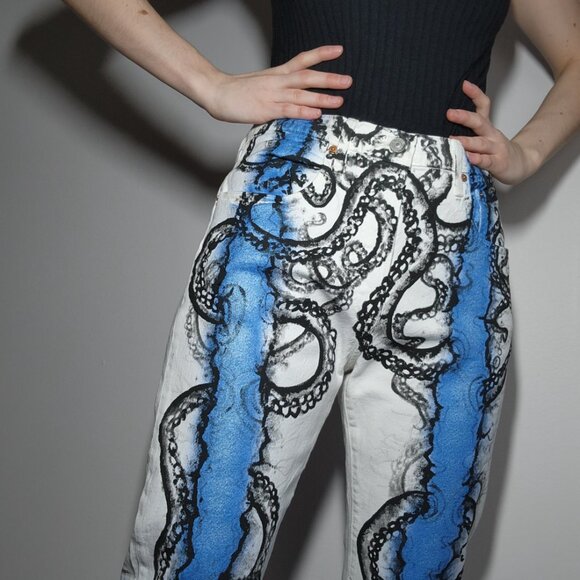 Whimsical octopus and sea hand-painted artsy jeans size 32 from Levi Stauss - Picture 3 of 13